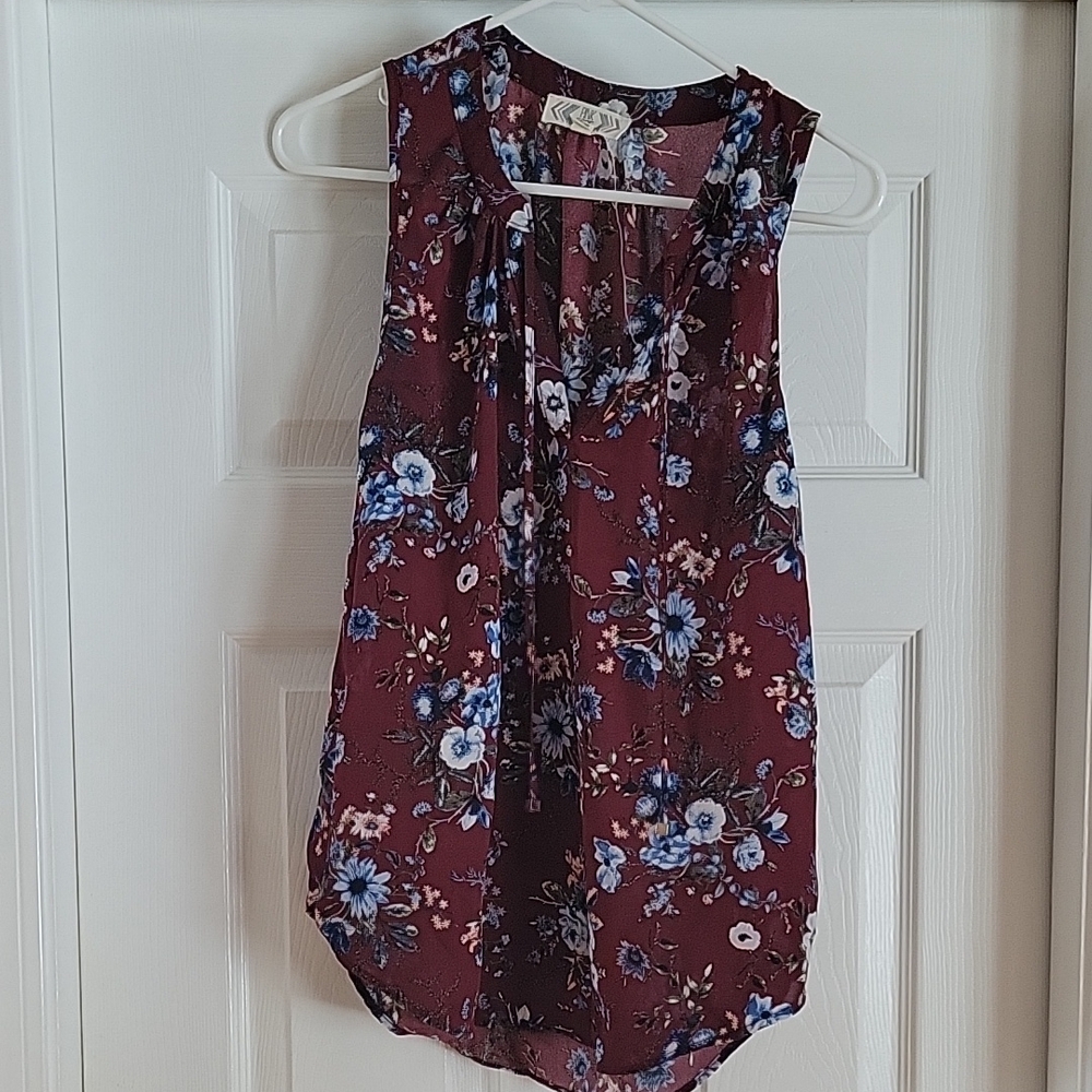 Floral Sleeveless Blouse